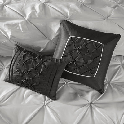 Madison Park Essentials Loretta 24-Piece Room in a Bag with Window Panels and Sheet Set