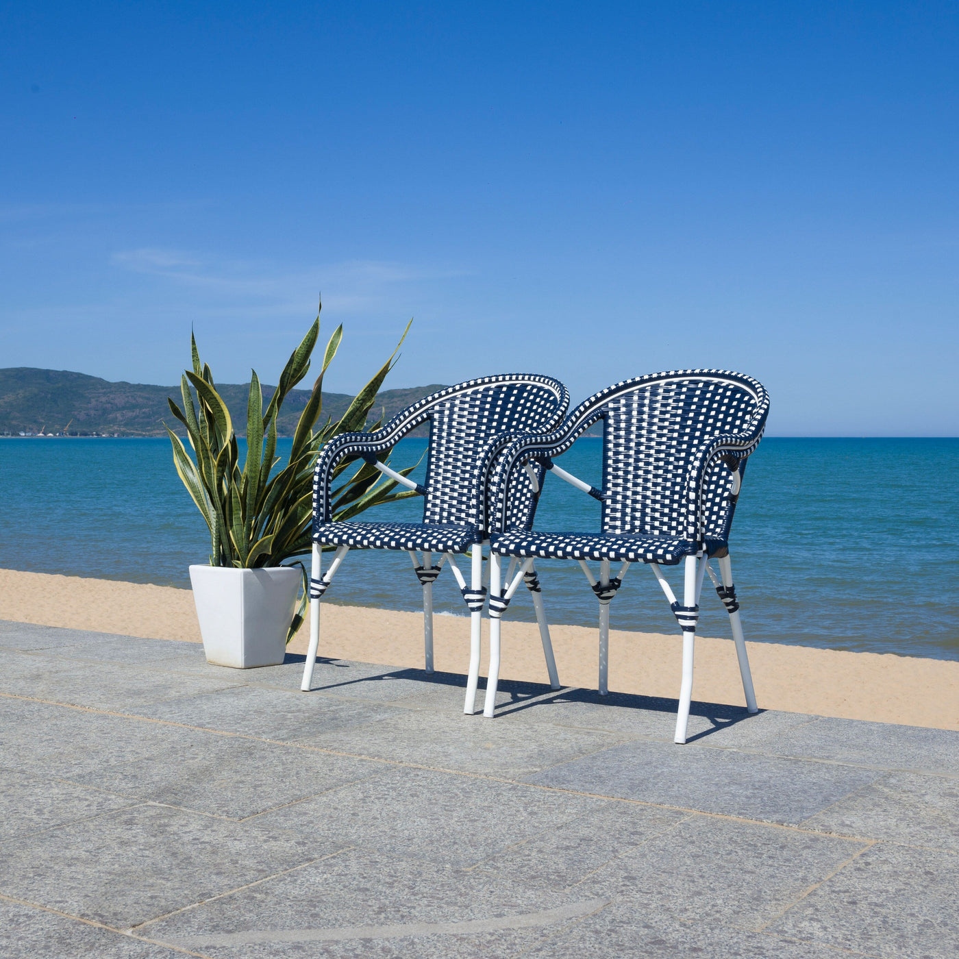 SAFAVIEH Doreth Arm Chair (Set of 2) - 23Wx36Dx25H