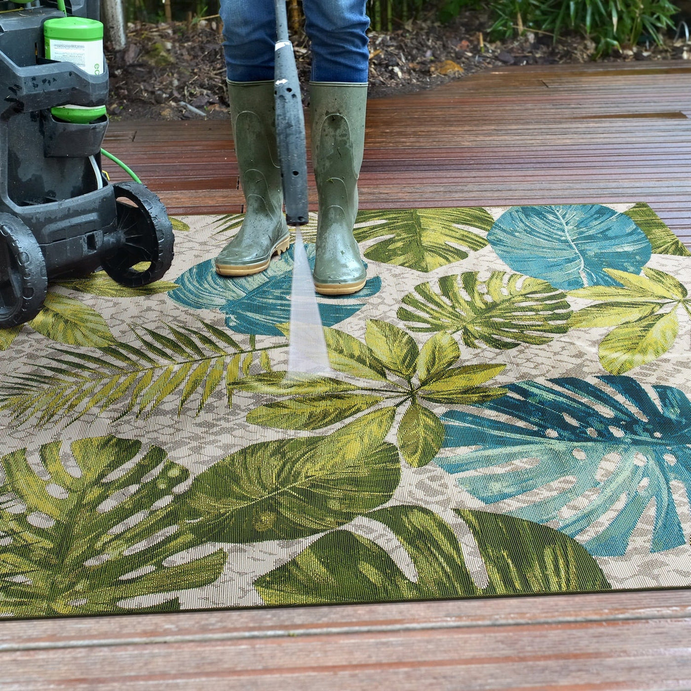 World Rug Gallery Contemporary Tropical Floral Indoor/Outdoor Area Rug